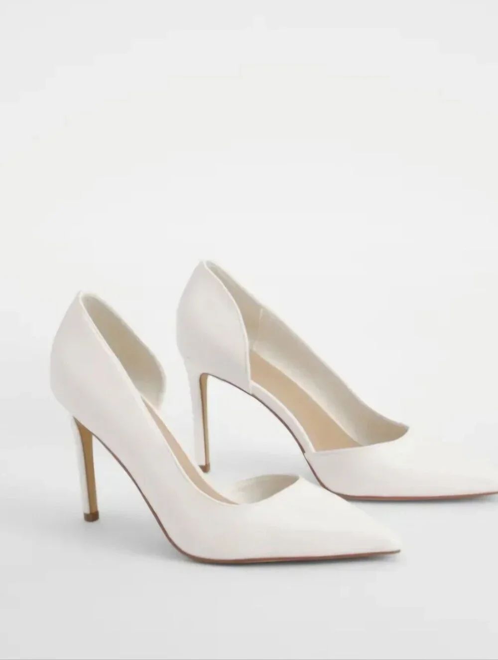 Rado Women's Ivory Pointed Stiletto Pumps
